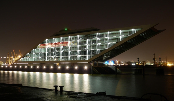 Dockland bei Nacht